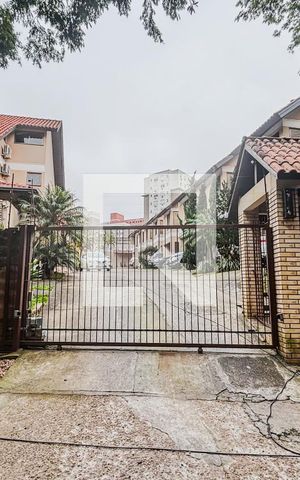 Casa de condomínio à venda com 130m², 3 quartos e 2 vagas Casa de condomínio à venda com 130m², 3 quartos e 2 vagasFachada