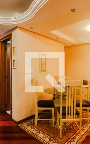 Casa de condomínio à venda com 130m², 3 quartos e 2 vagas Casa de condomínio à venda com 130m², 3 quartos e 2 vagasSala