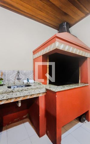 Casa de condomínio à venda com 130m², 3 quartos e 2 vagas Casa de condomínio à venda com 130m², 3 quartos e 2 vagasSala
