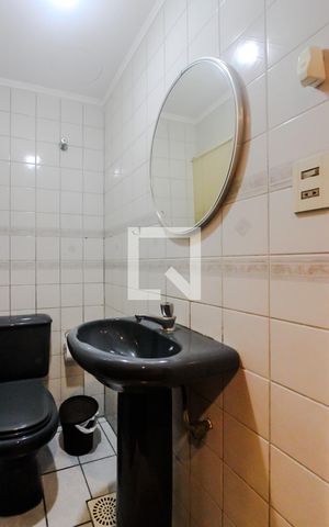 Casa de condomínio à venda com 130m², 3 quartos e 2 vagas Casa de condomínio à venda com 130m², 3 quartos e 2 vagasLavabo