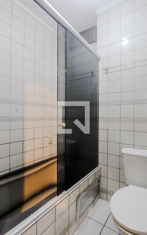 Casa de condomínio à venda com 130m², 3 quartos e 2 vagas Casa de condomínio à venda com 130m², 3 quartos e 2 vagasBanheiro suite