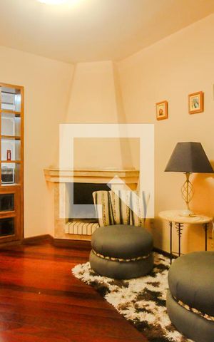 Casa de condomínio à venda com 130m², 3 quartos e 2 vagas Casa de condomínio à venda com 130m², 3 quartos e 2 vagasSala