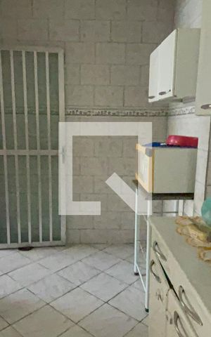 Casa para alugar com 76m², 2 quartos e 2 vagas Casa para alugar com 76m², 2 quartos e 2 vagasCozinha