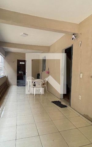 Casa para alugar com 76m², 2 quartos e 2 vagas Casa para alugar com 76m², 2 quartos e 2 vagasVaranda