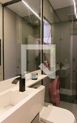 Casa à venda com 180m², 3 quartos e 1 vaga Casa à venda com 180m², 3 quartos e 1 vagaBanheiro Social