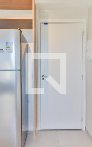 Apartamento para alugar com 34m², 2 quartos e sem vaga Apartamento para alugar com 34m², 2 quartos e sem vagaCozinha e Área de Serviço