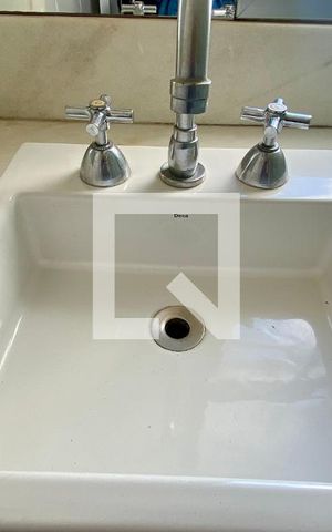 Apartamento à venda com 170m², 2 quartos e 2 vagasBanheiro Social