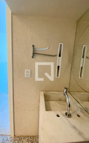 Apartamento à venda com 170m², 2 quartos e 2 vagasLavabo