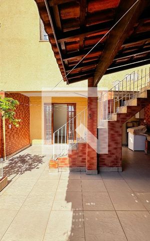 Casa à venda com 137m², 3 quartos e 2 vagasQuintal