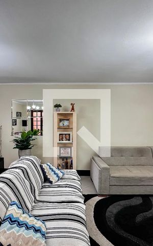 Casa à venda com 137m², 3 quartos e 2 vagasSala
