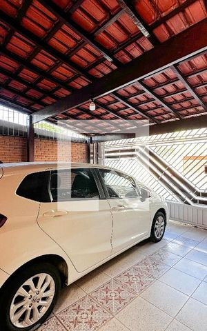 Casa à venda com 137m², 3 quartos e 2 vagasGaragem