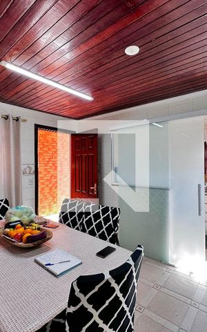 Casa à venda com 137m², 3 quartos e 2 vagasCopa