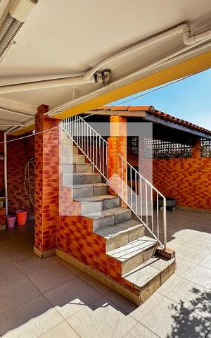 Casa à venda com 137m², 3 quartos e 2 vagasQuintal
