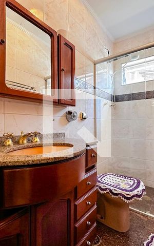 Casa à venda com 137m², 3 quartos e 2 vagasBanheiro Suíte