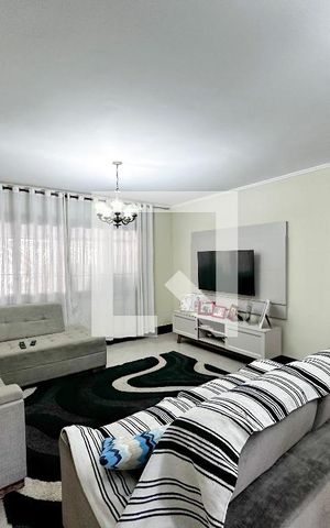 Casa à venda com 137m², 3 quartos e 2 vagasSala
