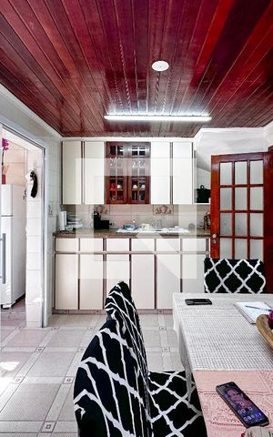 Casa à venda com 137m², 3 quartos e 2 vagasCopa