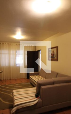 Casa à venda com 100m², 3 quartos e 2 vagasSala