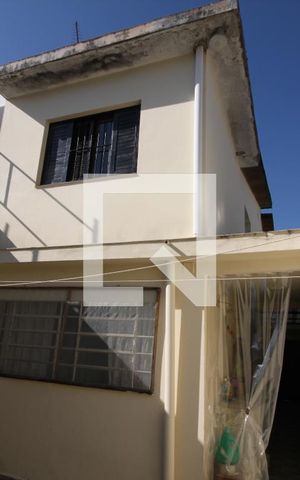Casa à venda com 100m², 3 quartos e 2 vagasFachada Externa