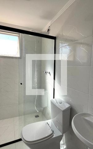 Apartamento à venda com 70m², 2 quartos e 1 vaga Apartamento à venda com 70m², 2 quartos e 1 vagaBanheiro