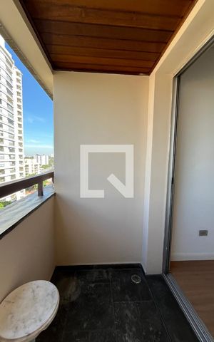 Apartamento à venda com 70m², 2 quartos e 1 vaga Apartamento à venda com 70m², 2 quartos e 1 vagaVaranda