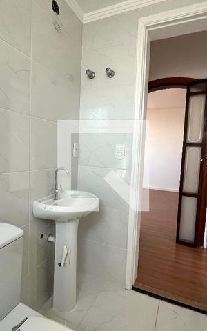 Apartamento à venda com 70m², 2 quartos e 1 vaga Apartamento à venda com 70m², 2 quartos e 1 vagaBanheiro