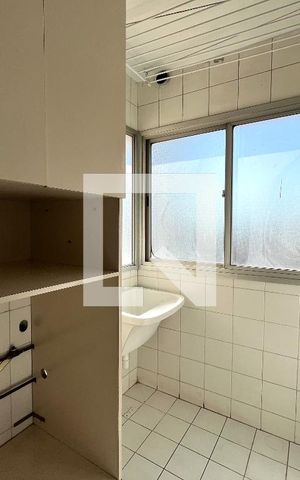 Apartamento à venda com 70m², 2 quartos e 1 vaga Apartamento à venda com 70m², 2 quartos e 1 vagaÁrea de Serviço