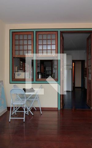 Casa à venda com 300m², 3 quartos e 3 vagas Casa à venda com 300m², 3 quartos e 3 vagasSala de Jantar