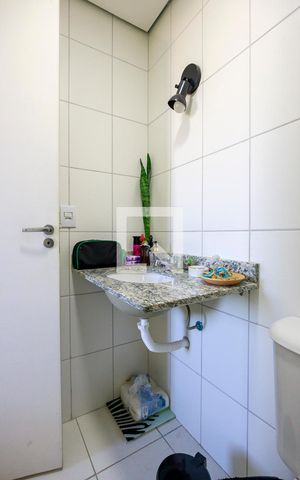 Apartamento para alugar com 65m², 3 quartos e 2 vagas Apartamento para alugar com 65m², 3 quartos e 2 vagasSuíte - Banheiro