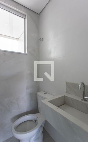 Casa à venda com 112m², 2 quartos e 1 vagaLavabo