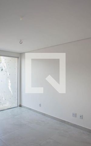 Casa à venda com 112m², 2 quartos e 1 vagaSala