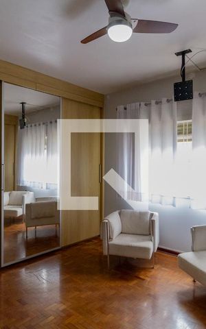 Casa à venda com 287m², 6 quartos e 6 vagas Casa à venda com 287m², 6 quartos e 6 vagasSuíte