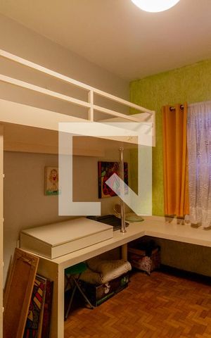 Casa à venda com 287m², 6 quartos e 6 vagas Casa à venda com 287m², 6 quartos e 6 vagasQuarto 2