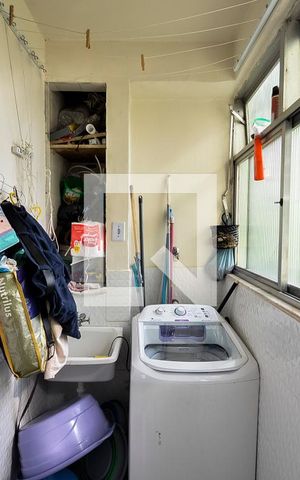 Apartamento à venda com 57m², 2 quartos e 1 vaga Apartamento à venda com 57m², 2 quartos e 1 vagaCozinha e Área de Serviço