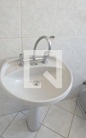 Casa à venda com 244m², 4 quartos e 3 vagasBanheiro Suíte 1