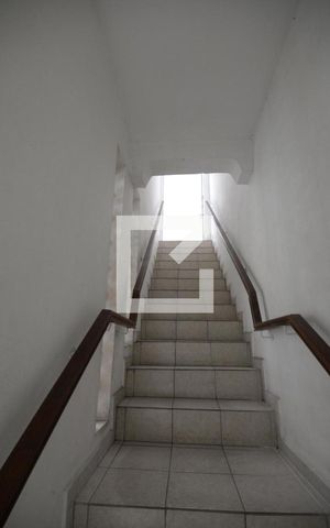 Casa à venda com 244m², 4 quartos e 3 vagasEscada