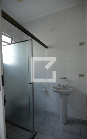 Casa à venda com 244m², 4 quartos e 3 vagasBanheiro Suíte 2