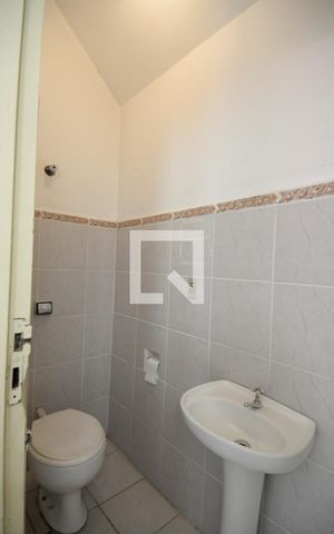 Casa à venda com 244m², 4 quartos e 3 vagasLavabo
