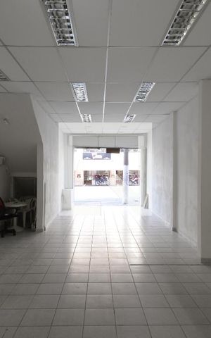Casa à venda com 244m², 4 quartos e 3 vagasGaragem