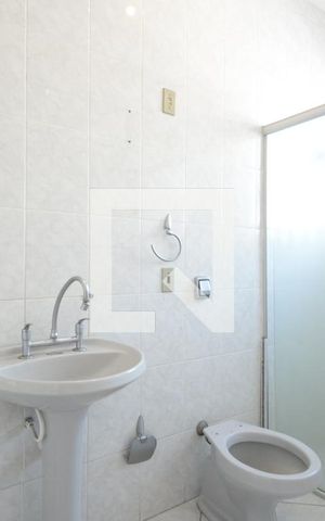 Casa à venda com 244m², 4 quartos e 3 vagasBanheiro Suíte 1