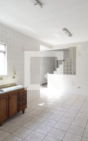 Casa à venda com 244m², 4 quartos e 3 vagasCozinha