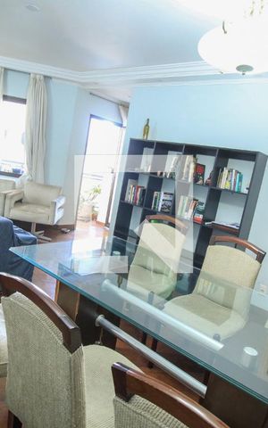 Apartamento à venda com 134m², 3 quartos e 2 vagas Apartamento à venda com 134m², 3 quartos e 2 vagasSala