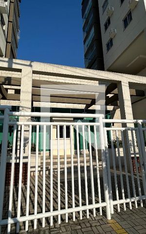 Apartamento para alugar com 58m², 2 quartos e 1 vagaFachada e portaria