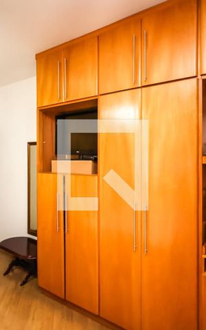 Casa à venda com 225m², 5 quartos e 2 vagas Casa à venda com 225m², 5 quartos e 2 vagasSuíte 3