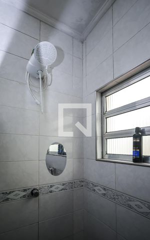 Casa à venda com 225m², 5 quartos e 2 vagas Casa à venda com 225m², 5 quartos e 2 vagasBanheiro Suíte 3