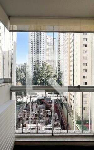 Apartamento para alugar com 70m², 2 quartos e 1 vagaSacada