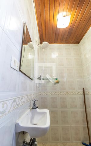 Casa à venda com 350m², 3 quartos e 4 vagas Casa à venda com 350m², 3 quartos e 4 vagasBanheiro