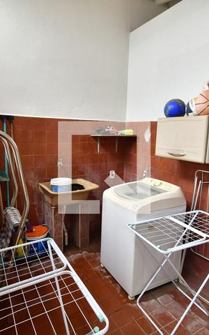Casa para alugar com 1000m², 3 quartos e 6 vagasÁrea de Serviço