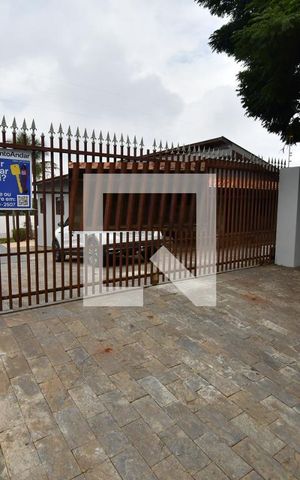 Casa para alugar com 1000m², 3 quartos e 6 vagasFachada