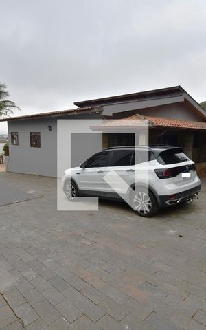 Casa para alugar com 1000m², 3 quartos e 6 vagasGaragem