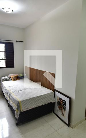 Casa para alugar com 1000m², 3 quartos e 6 vagasQuarto 3